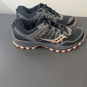 Sauçons Excursion TR 11 Gray Trail Running Shoes  S10452-2 Women's Size 9